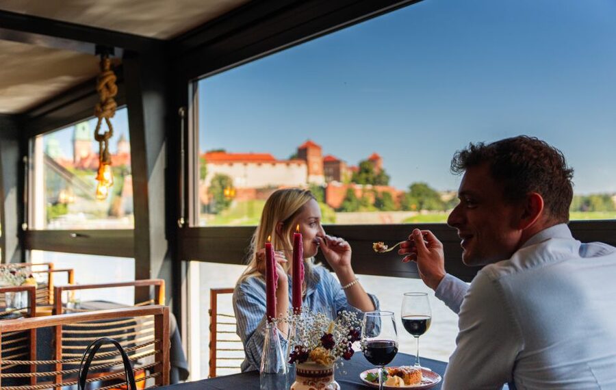 Krakow: Romantic Dinner with a Cruise on the Vistula River - The boat ride from Most Dębnicki