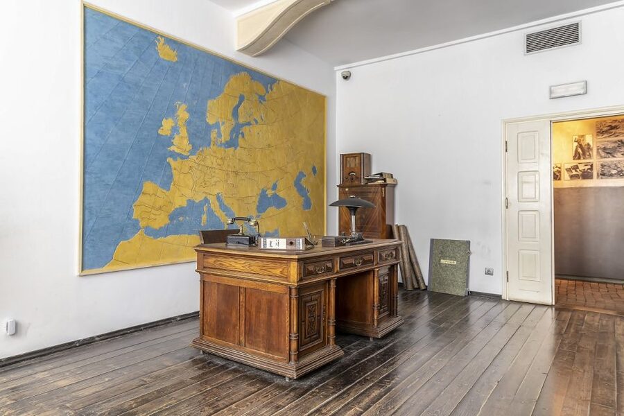 Krakow: Schindler's Factory and Jewish Ghetto Guided Tour - Who will get the most from this tour