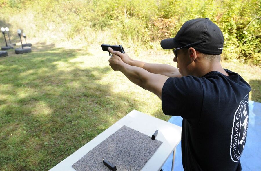 Krakow: Shooting Session - Booking details that affect your day