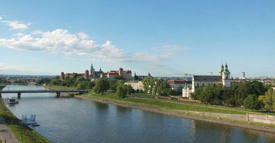 Krakow: Short Cruise and Schindler's Factory Guided Tour - A short Vistula cruise with a useful purpose