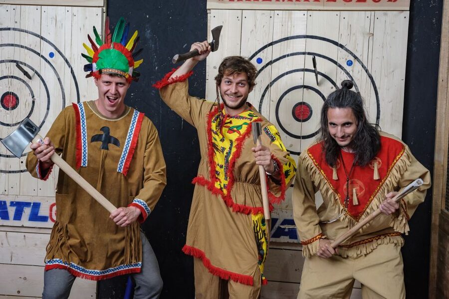 Kraków: Shurikens, Kunais, Knives, Tomahawks, Axes, Shooting - Starting with the lumberjack axe