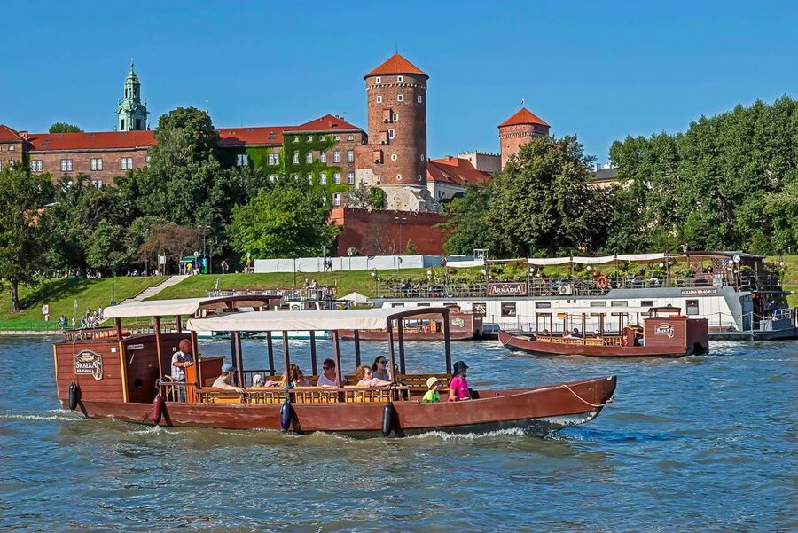 Krakow: Sightseeing Cruise by Vistula River - Timing, comfort, and who should book