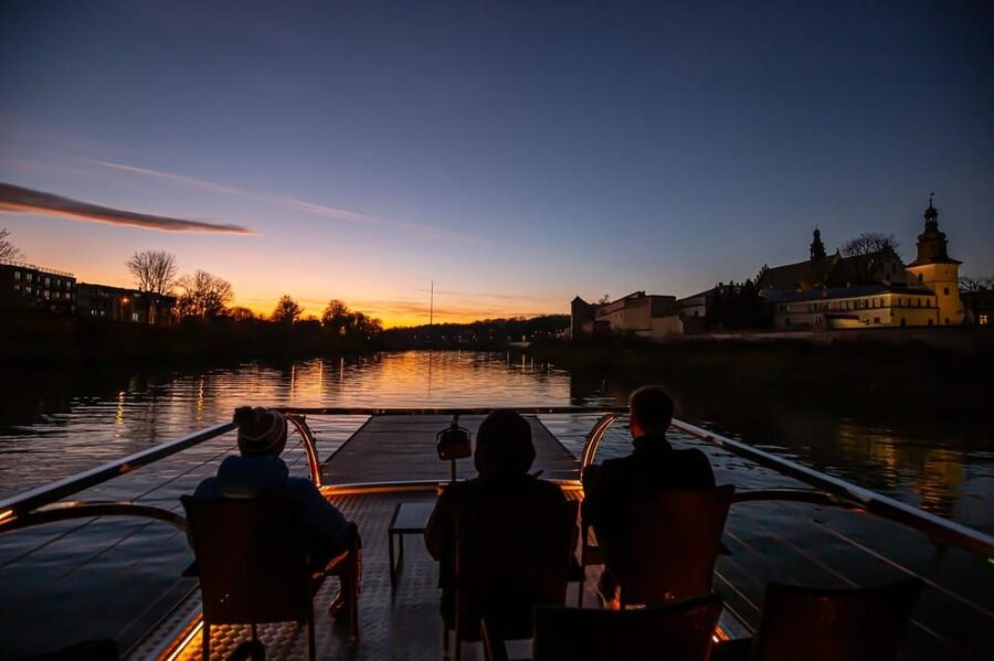 Krakow: Sightseeing Cruise on the Vistula River - What the audio guide adds