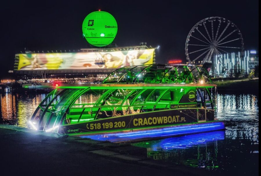 Krakow: Sightseeing Cruise on Vistula River with Audio Guide - Finding Cracow Boat at Bulwar Inflancki 3