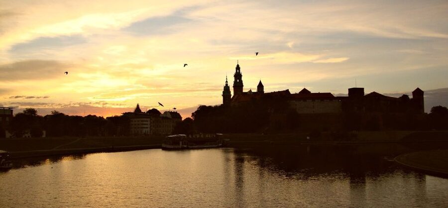 Krakow: Skip-the-Line Wawel Castle and Hill Guided Tour - Is $135 a fair price?