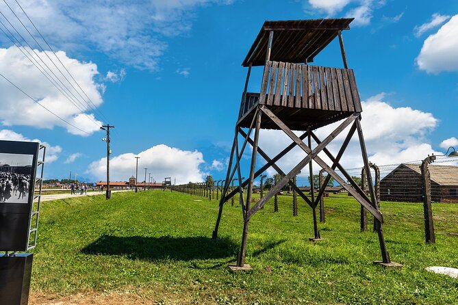 Krakow to Auschwitz-Birkenau: Private Round-Trip Experience - Entering Auschwitz independently