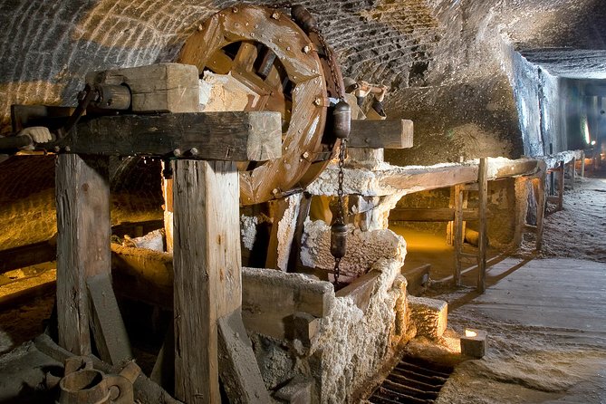 Krakow to Wieliczka: Salt Mine Guided Tour with Ticket & Transfer - The descent starts with 64 meters of stairs