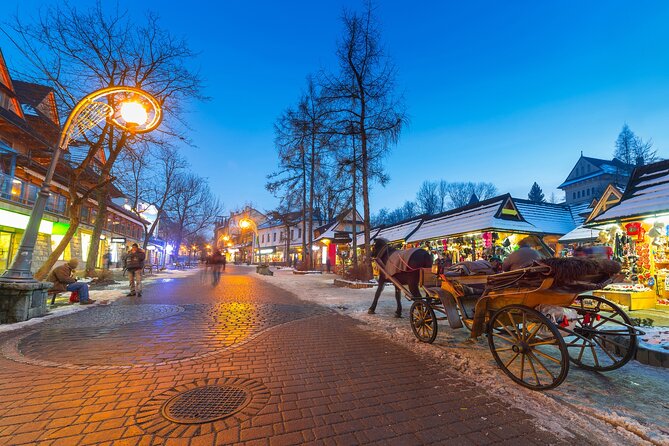 Krakow to Zakopane: Funicular, Tasting and Thermal Baths Day Trip - A bacówka tasting of oscypek and vodka