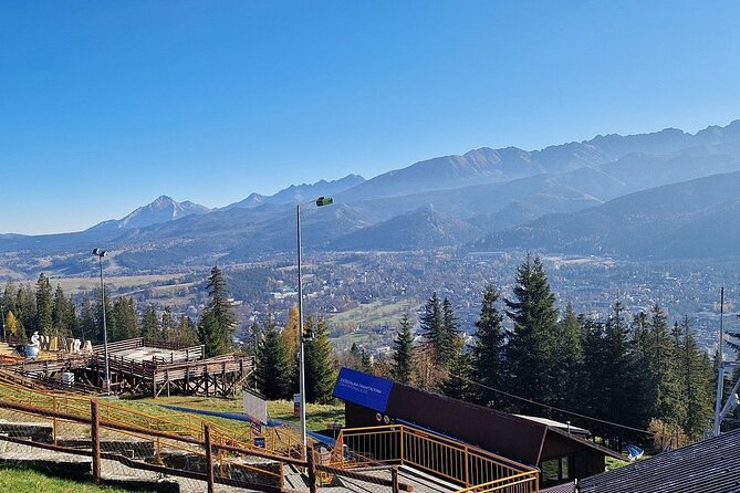 Kraków to Zakopane Private Luxury Tour - Two hours along Krupówki Street