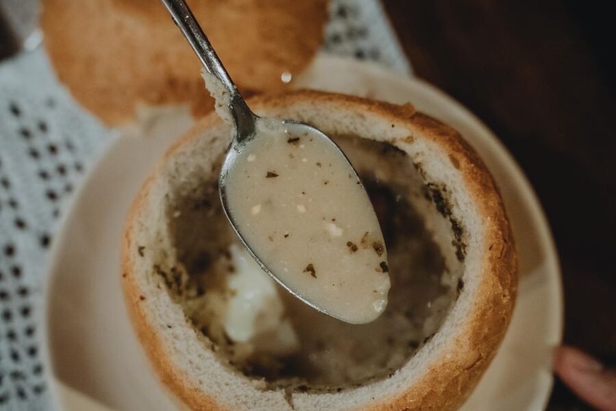 Krakow: Traditional Polish Food and Drinks Tasting Tour - Key points at a glance