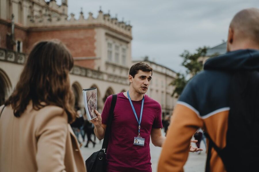 Krakow: Traditional Polish Food and Drinks Tasting Tour - What the three-hour Krakow food walk is really like