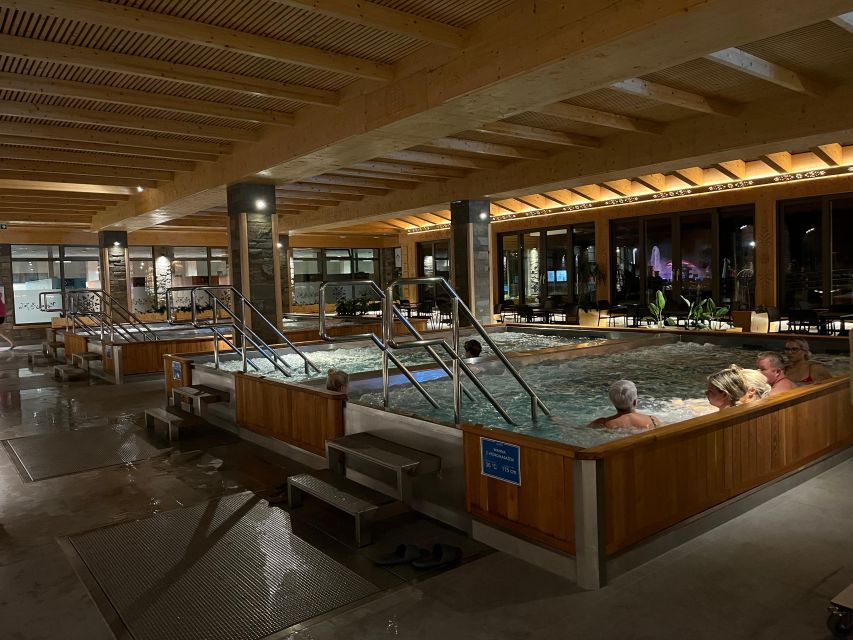 Krakow: Trip to Chocholow Thermal Baths in Tatra Mountains - Crowds, timing, and the real atmosphere