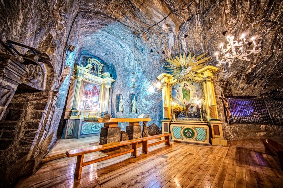 Krakow: UNESCO Underground Boat Expedition & Salt Mine Tour - Why Bochnia is a different salt mine visit