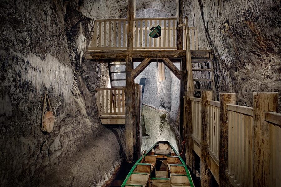 Krakow: UNESCO Underground Boat Expedition & Salt Mine Tour - From Krakow to Bochnia in about 75 minutes