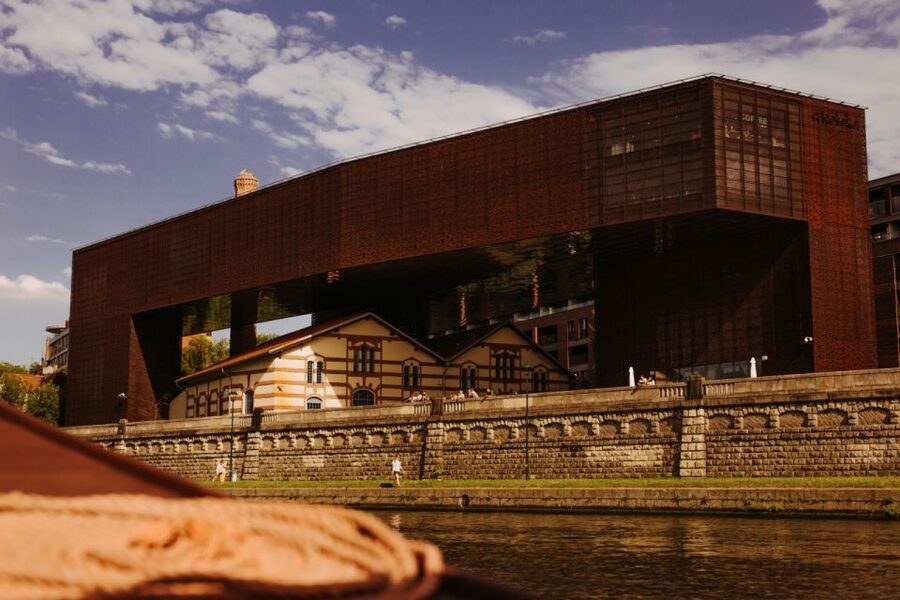 Krakow: Vistula Night Cruise by Gondola w/ Audio Commentary - The route from Kazimierz to Wawel