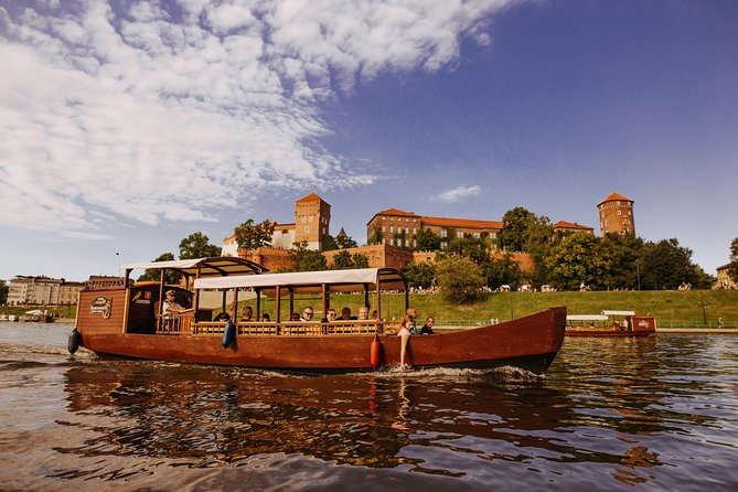 Krakow Vistula River 1 Hour Sightseeing Cruise - Grunwaldzki Bridge and the crossings between districts