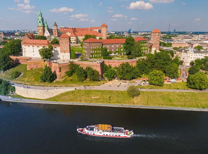 Krakow: Vistula River Sightseeing Cruise with Audio Guide - Wawel Hill looks different from the river