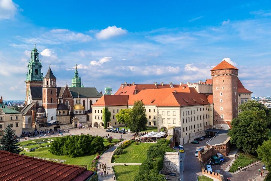 Krakow: Wawel Castle and Cathedral Guided Tour - Why Wawel Hill matters in Krakow