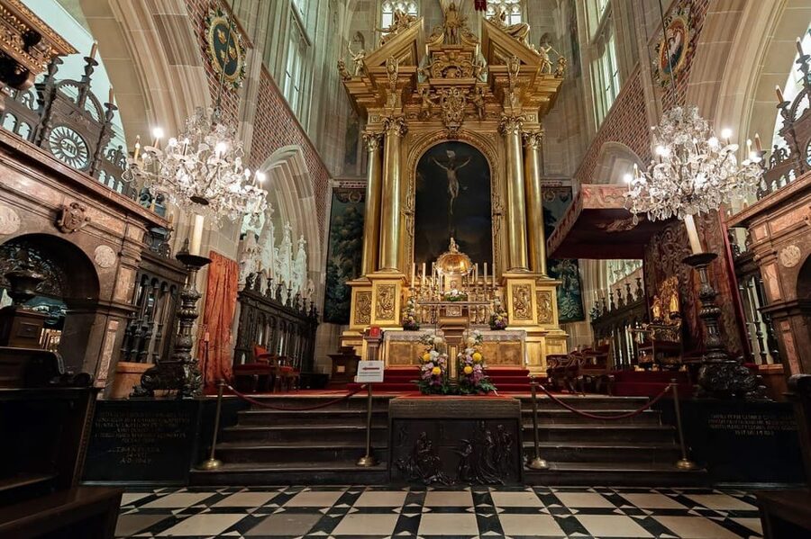 Krakow: Wawel Castle & Cathedral, Old Town & City Basilica - Why Wawel Hill is the right place to begin