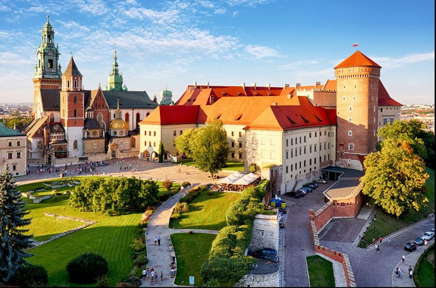 Krakow: Wawel Castle Guided Tour with Entry Tickets - Inside the selected castle exhibition