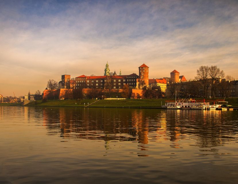 Krakow: Wawel Castle Guided Tour with Entry Tickets - Oriental art and Ottoman tents