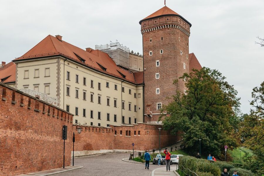Krakow: Wawel Royal Hill with Optional Castle and Cathedral - Why Wawel Hill matters to Krakow