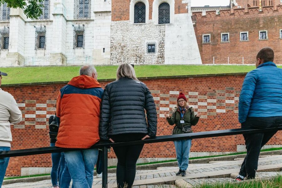 Krakow: Wawel Royal Hill with Optional Castle and Cathedral - Price, timing, and practical value