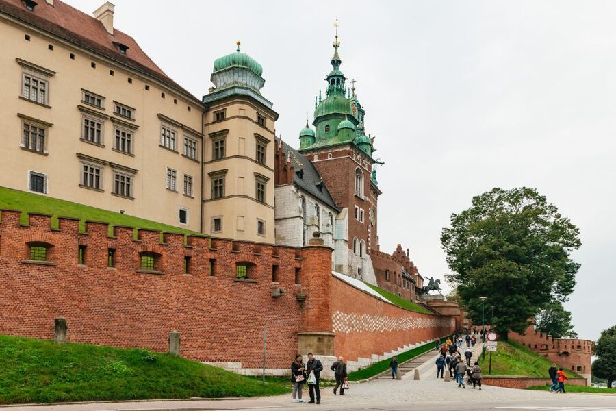 Krakow: Wawel Royal Hill with Optional Castle and Cathedral - The medieval courtyard and Austrian Hospital