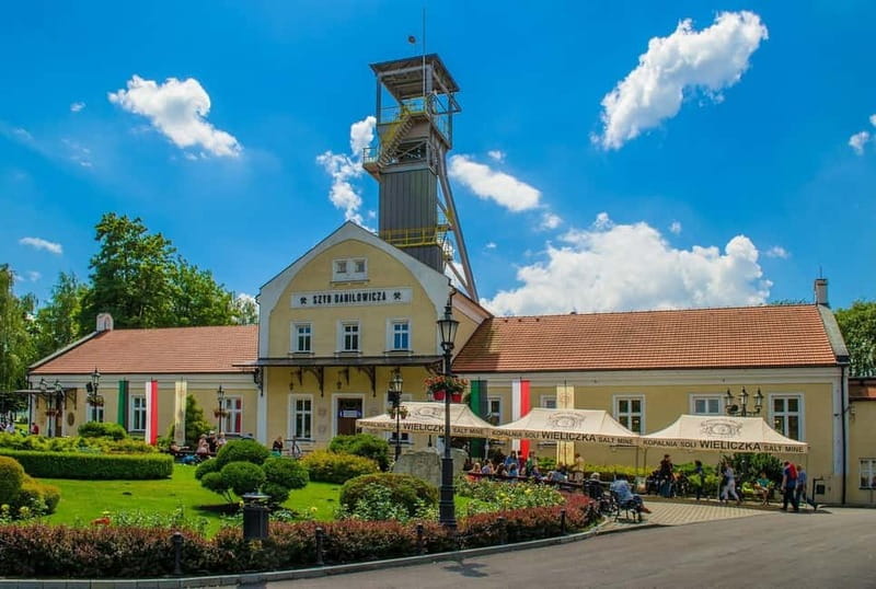Kraków: Wieliczka Salt Mine Guided Tour with Transfer - Bags, toilets, and family details