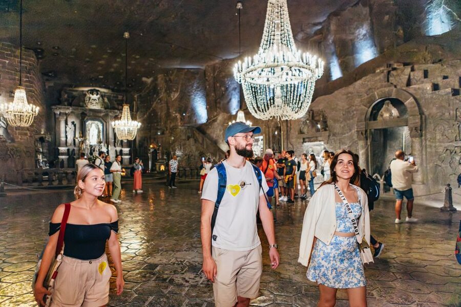 Krakow: Wieliczka Salt Mine Guided Tour with Transport - The 2.5-hour guided route through salt and stone