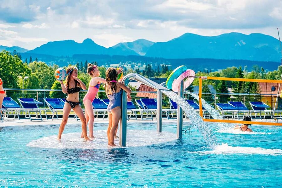 Krakow: Zakopane and Thermal Pools Tour with Hotel Pickup - What the $51 price really covers
