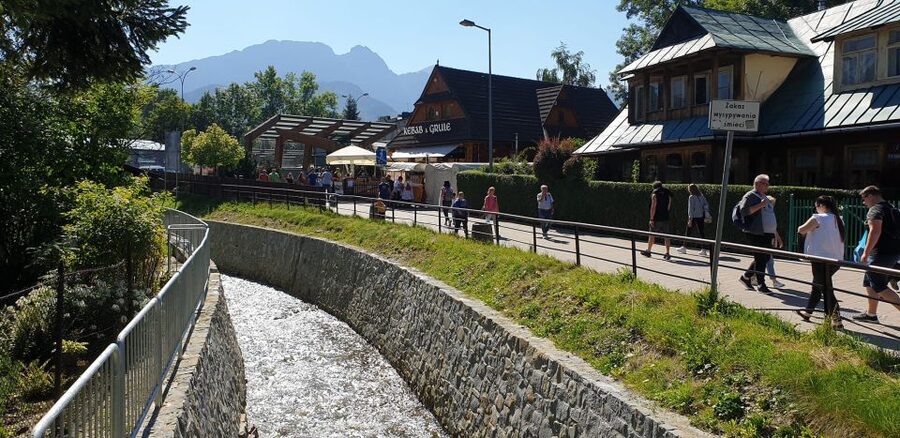 Krakow: Zakopane, Funicular, Cheese, and Highland Day Trip - Chochołów, where the wooden houses set the tone