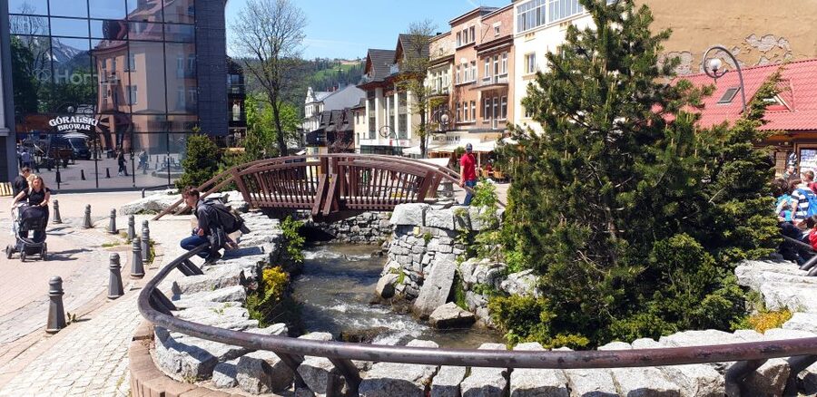 Krakow: Zakopane, Funicular, Cheese, and Highland Day Trip - Free time on Krupówki Street