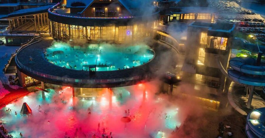 Krakow: Zakopane, Gubałówka & Thermal Baths – Full-Day Tour - Chochołów and its wooden highlander homes