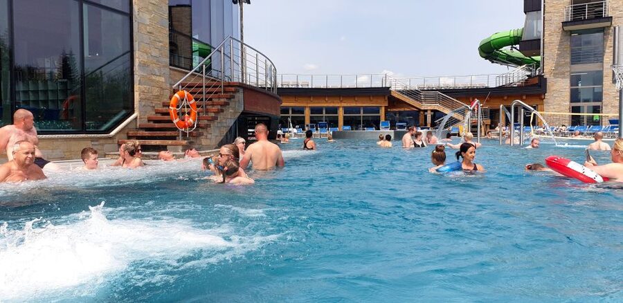 Krakow: Zakopane, Gubałówka & Thermal Baths – Full-Day Tour - The drive south from Krakow