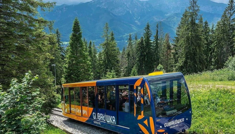 Kraków: Zakopane Tour, Thermal Pools & Hotel Pickup Options - Why Zakopane makes a strong day trip from Kraków
