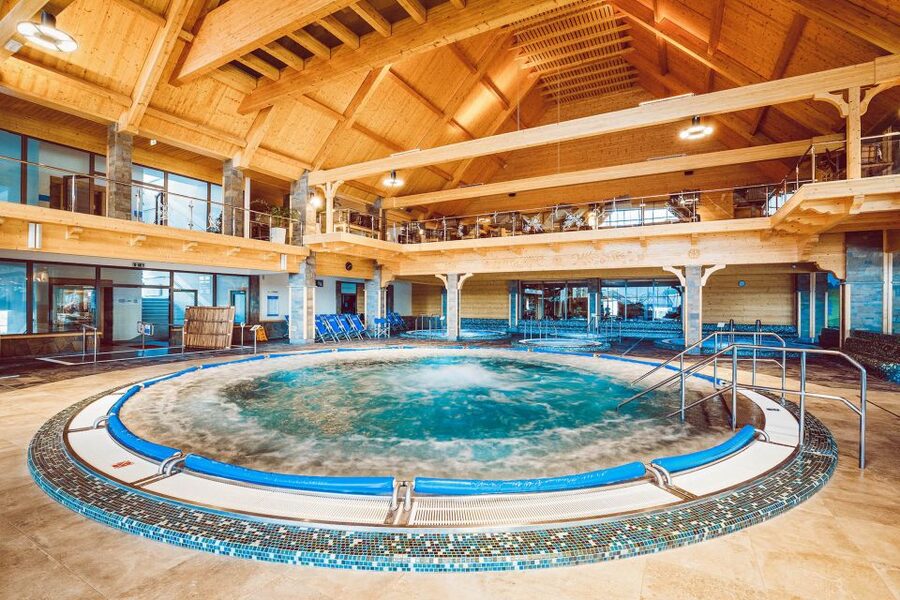 Kraków: Zakopane Tour, Thermal Pools & Hotel Pickup Options - Thermal pools with indoor and outdoor water