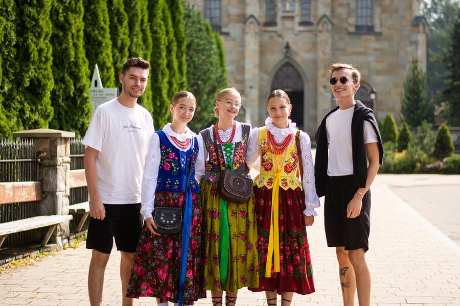Krakow: Zakopane Tour with Cable Car, Tasting & Hotel Pickup - Leaving Krakow for the wooden villages