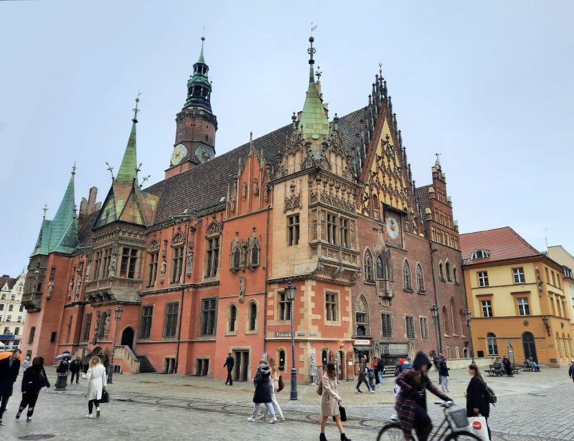 Legends of Old Town 1 Hour Walking Tour in Wroclaw (English) - Zdrój Fountain and the final stretch