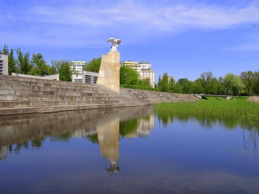 Lodz: Jewish Heritage Private Tour - Survivors’ Park and the memory trees