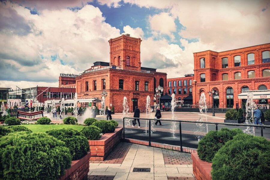 Lodz: Jewish Heritage Private Tour - Piotrkowska Street and the modern city