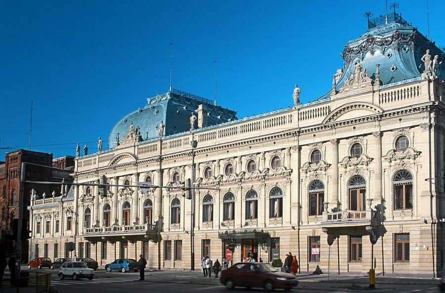 Lodz: Private City Walking Tour - The Old Town Square and a difficult chapter