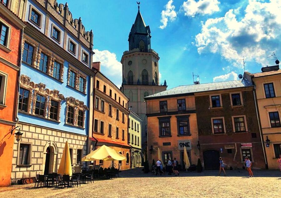 Lublin & Majdanek Small-Group Tour from Warsaw with Lunch - What the small group changes