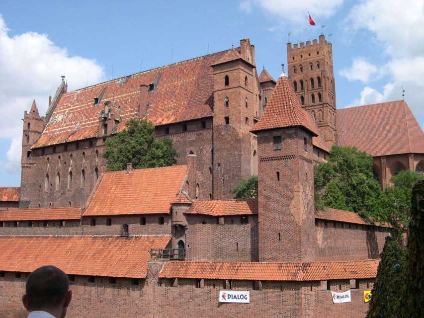 Malbork Castle Half Day Private Tour - Entering Europe’s largest brick fortress