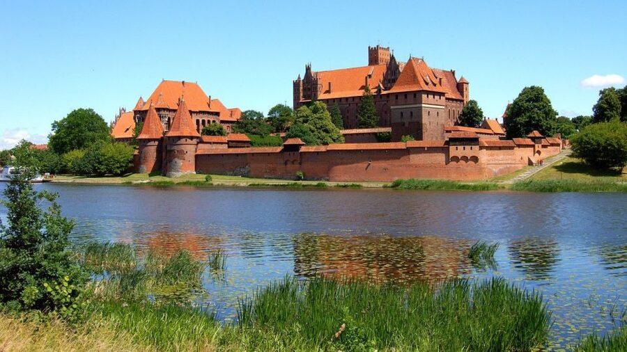 Malbork Castle Tour: 6-Hour Private Tour - Should you book the Malbork Castle tour?
