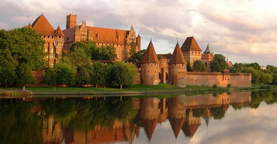 Malbork Castle Tour: 6-Hour Private Tour - The private ride from Gdansk, Gdynia, or Sopot