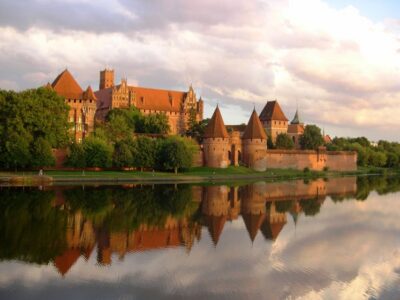 Malbork Castle Tour: 6-Hour Private Tour