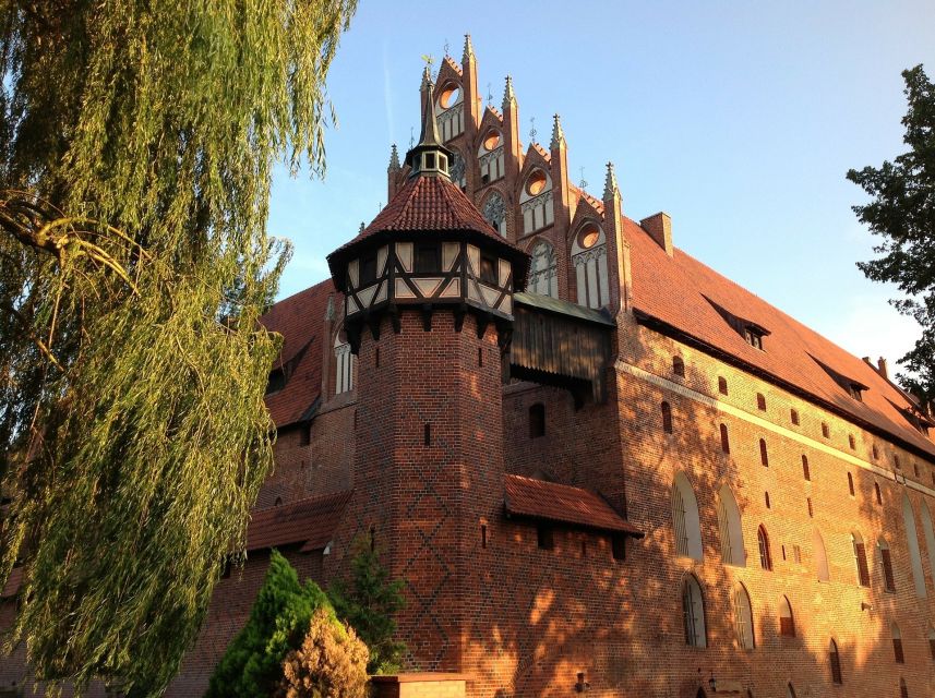 Malbork Castle Tour: 6-Hour Private Tour - Knights, weapons, and the conflict with Poland