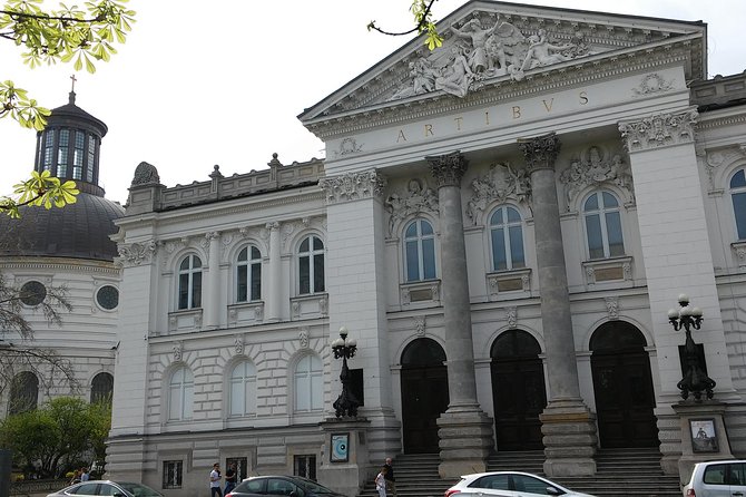 Multi-ethnic Warsaw - guided walk through the old town - Krakowskie Przedmiescie and the people behind the city