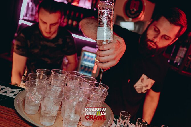 New Year's Eve Pub Crawl With 2 Hour Unlimited Alcohol + VIP Entry To Best Clubs - Frantic Club’s New Year’s Eve setting